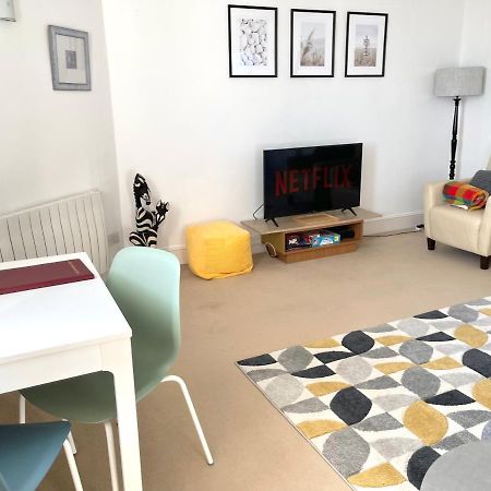 Sea View Family Stay By Beach Gym & Parking Bournemouth Dış mekan fotoğraf