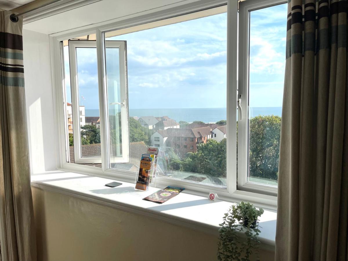 Sea View Family Stay By Beach Gym & Parking Bournemouth Dış mekan fotoğraf