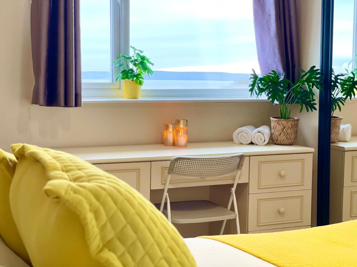 Sea View Family Stay By Beach Gym & Parking Bournemouth Dış mekan fotoğraf