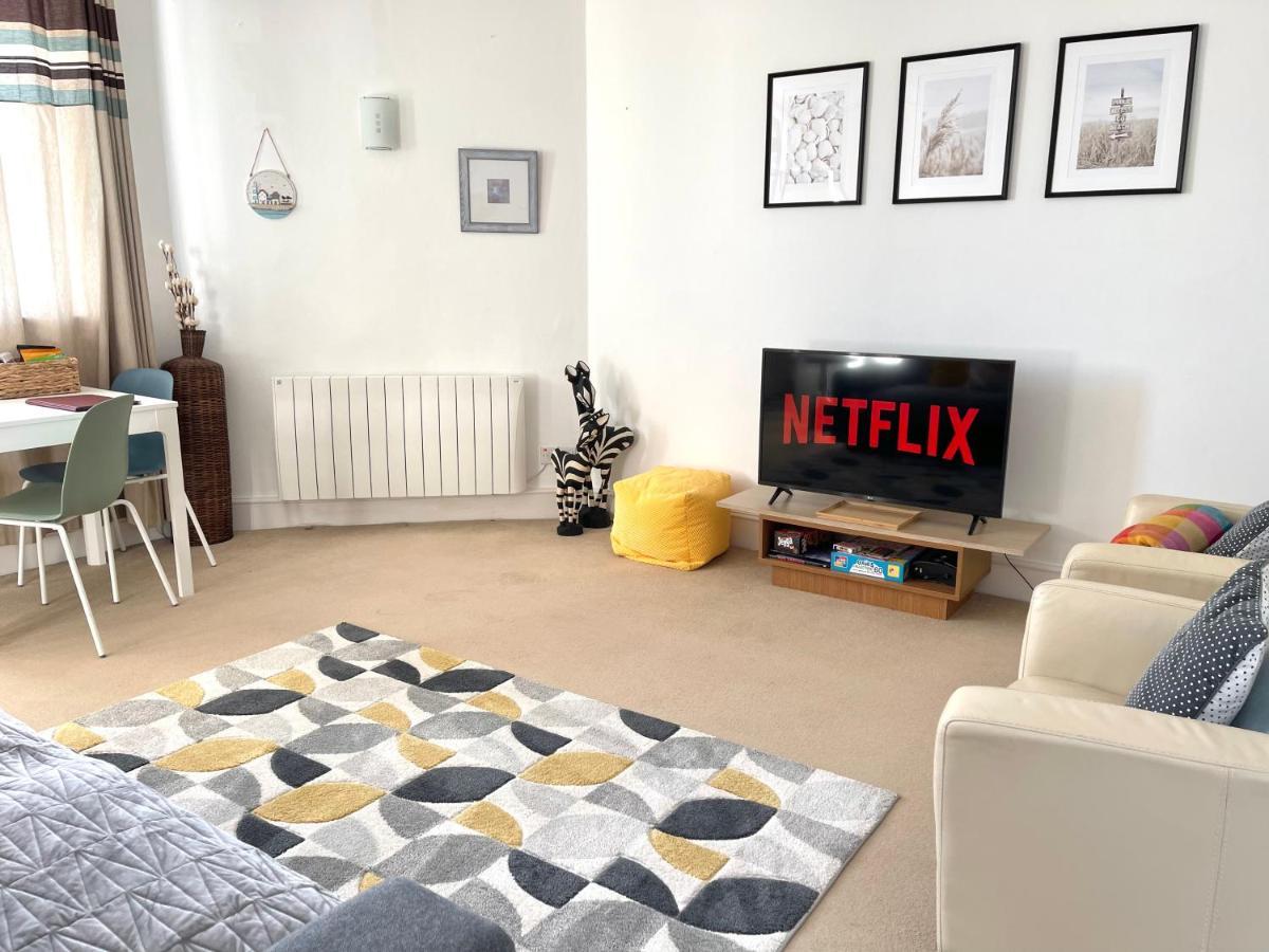 Sea View Family Stay By Beach Gym & Parking Bournemouth Dış mekan fotoğraf